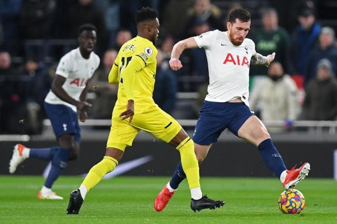 Babak aksi perlawanan Liga Perdana Inggeris di antara Hotspurs dan Brentford yang berlangsung di Stadium Tottenham Hotspur di London. — Gambar AFP