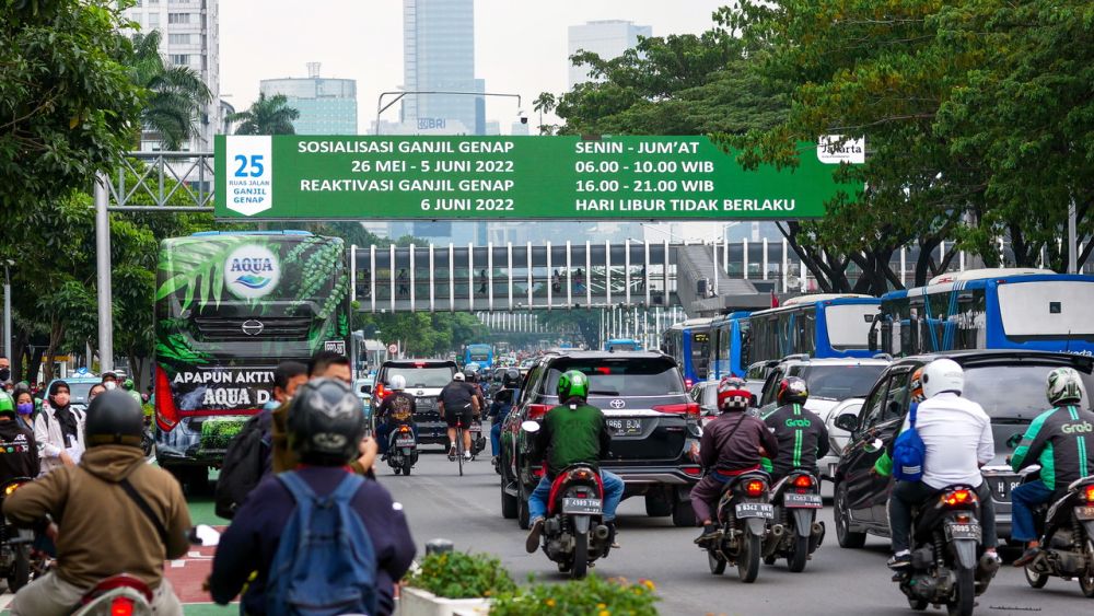 Kerajaan provinsi Jakarta, Indonesia telah memperluaskan zon ganjil-genap kepada 25 berbanding 16 sebelum ini, berkuat kuasa hari ini bagi mengurangkan kesesakan lalu lintas. - Gambar BERNAMA
