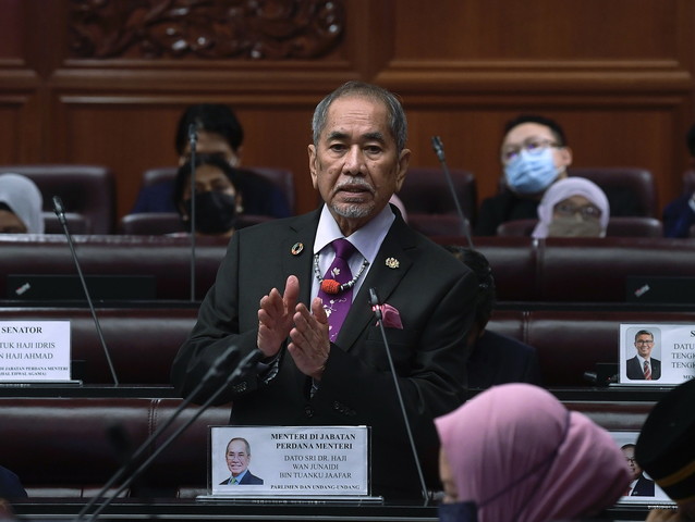 Wan Junaidi pada Persidangan Dewan Negara di Bangunan Parlimen hari ini. - Gambar BERNAMA