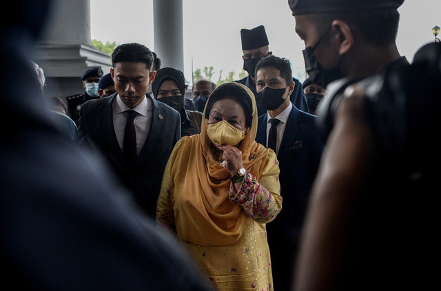 Rosmah hadir bagi mendengar keputusan perbicaraan kes rasuahnya berkaitan projek solar hibrid bernilai RM1.25 bilion untuk 369 sekolah luar bandar di Sarawak. - Gambar BERNAMA 