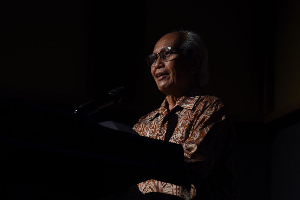 Jabu meri jaku pengelalau maya pengerami  bejadi mandangka Filem Dokumentari Gawai Antu, ke diatur ba Muzium Budaya Borneo ditu, kemari. - Gambar Opis Pemadah