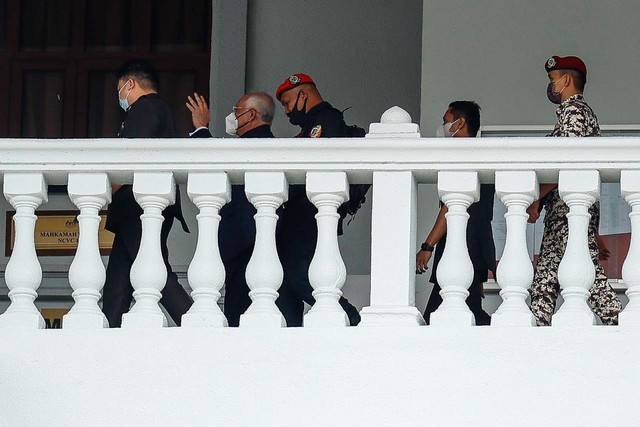 Najib tiba di Kompleks Mahkamah Kuala Lumpur bagi prosiding kes pengubahan wang haram membabitkan dana 1MDB yang dihadapinya. - BERNAMA 