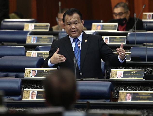 Nanta menjawab soalan pada Mesyuarat Ketiga Penggal Kelima Parlimen ke-14 bagi Dewan Rakyat di Bangunan Parlimen hari ini. - Gambar BERNAMA 