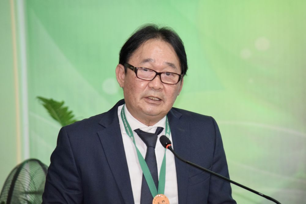 Dr Au Yong ketika menyampaikan ucapan pada Majlis Perasmian Makmal Kardiovaskular Baharu (Cathlab), MSCT dan MRI di NMSC semalam. - Gambar Roystein Emmor