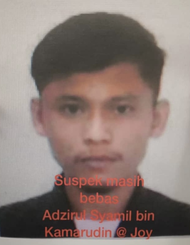  Polis kini sedang memburu seorang lagi rakan sejenayah suspek yang berasal dari Kampung Darau, Manggatal. 