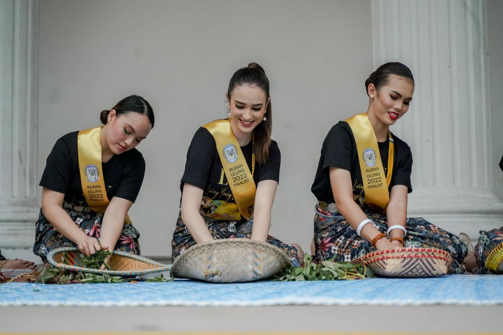 Finalis Ruran Ulung 2022 sedang melakukan salah satu aktiviti dalam pertandingan tersebut. 