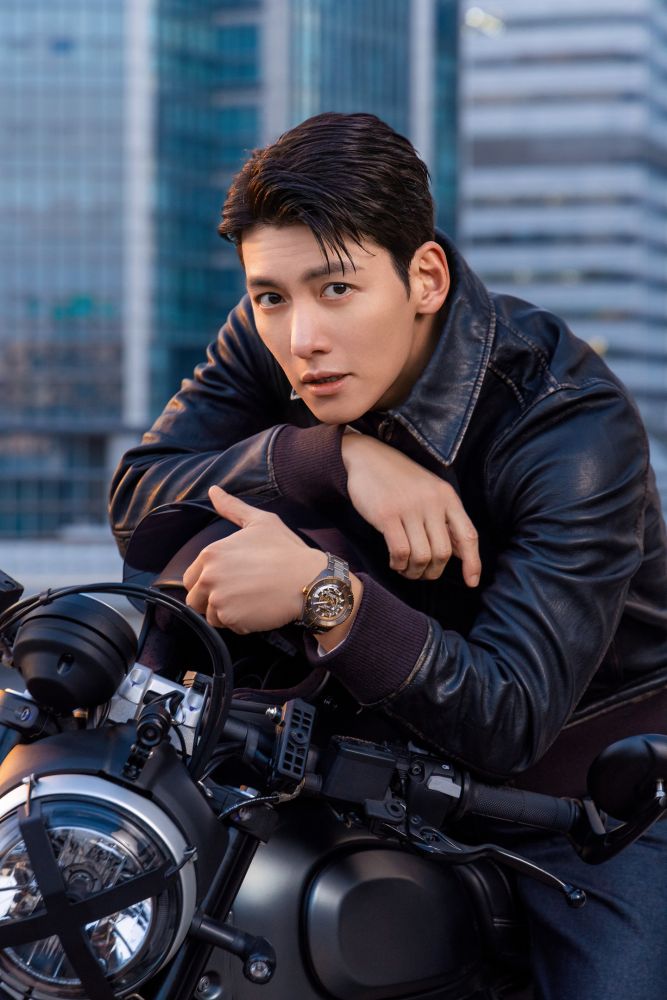 Pelakon popular Korea Selatan dan pelakon muzik Ji Chang-wook kini Duta Jenama Rado.