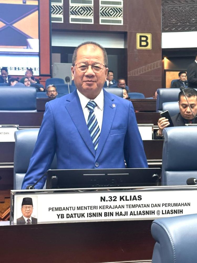  Isnin semasa sidang DUN ke-16 Penggal Keempat di sini semalam.