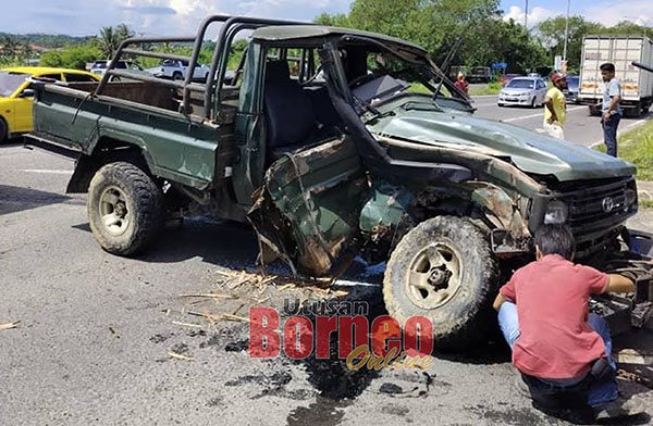  Keadaan pacuan empat roda mangsa selepas dirempuh lori.