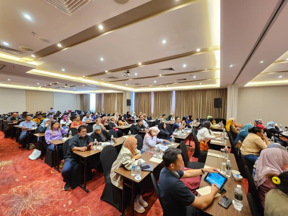 PKS Sarawak menghadiri Bengkel Kesedaran dan Bimbingan Halal Usahawan Madani 2023.
