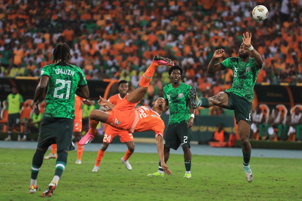 Haller membuat sepakan ‘gunting’ pada perlawanan final Piala Negara Afrika 2024 di antara Ivory Coast dan Nigeria di Stadium Olimpik Alassane Ouattara di Ebimpe, Abidjan, kelmarin. — Gambar AFP