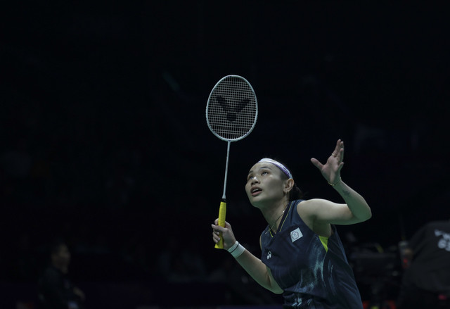 Aksi Tzu Ying ketika menentang Jin Wei dalam saingan Kumpulan B Kejohanan Badminton Piala Uber 2024 di Pusat Sukan Chengdu High-Tech Zone hari ini. - Gambar BERNAMA