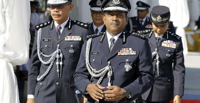 Hussein hadir pada Majlis Serah Terima Tugas Ketua Polis Daerah Lapangan Terbang Antarabangsa Kuala Lumpur hari ini.-Gambar BERNAM