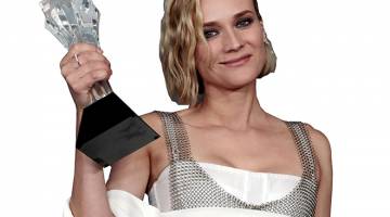 KHUATIR: Gambar fail bertarikh 11 Januari 2018 menunjukkan Diane Kruger (kiri) tiba bersama Norman Reedus di acara Critics’ Choice Awards yang ke-23 di Santa Monica, California. Kruger baru-baru ini berkata bahawa pergerakan #MeToo telah menakutkan lelaki berkuasa tetapi dia khuatir perubahan itu mungkin tidak lama. — Gambar Reuters