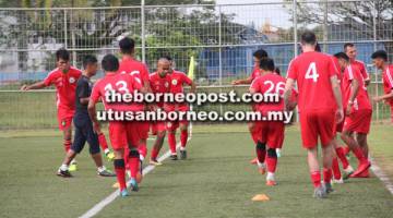 PERSIAPAN RAPI: Pemain gigih menjalani latihan menjelang sepak mula Liga Premier 2018 pada 2 Februari depan.