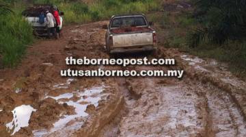 TERUK: Jalan masuk ke Sungai Peking dalam keadaan rosak teruk terutama ketika musim hujan.