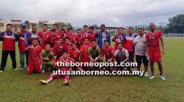 Skuad bawah 19 tahun Sabah merakamkan reaksi gembira selepas menang 2-1 ke atas Kuala Lumpur pada saingan Kumpulan A liga Piala Belia di Stadium Penampang pada Ahad.