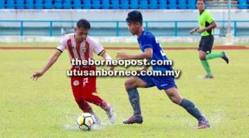 KAWAL: Aksi menarik perlawanan Sarawak menentang PKNS FC berakhir tanpa jaringan di Stadium Sarawak petang semalam.