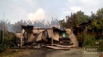 SALAH sebuah rumah separuh kekal yang musnah terbakar.