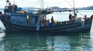SALAH sebuah bot nelayan asing yang ditahan dalam Ops Pagar Laut.
