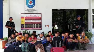 PTI yang ditahan oleh Pasukan Polis Marin Sandakan.