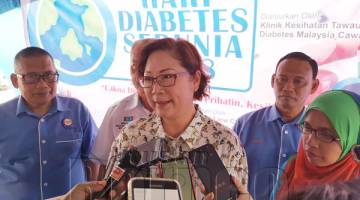 CHRISTINA Liew ditemuramah semasa merasmikan kempen Hari Diabetis Sedunia Daerah Tawau.