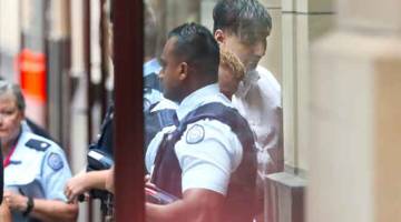 KENA PENJARA: Gargasoulas tiba untuk dijatuhi hukuman di Mahkamah Agung Negeri Victoria                    di Melbourne, Australia pada Jumaat. — Gambar Reuters