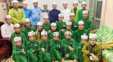 JAMAWI semasa ziarah di pusat Tahfiz Ar Raudah Kampung Mantailang Tenom.