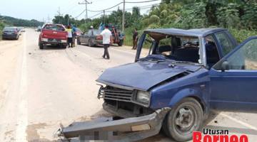 ROSAK: Keadaan kenderaan jenis sedan milik mangsa yang mengalami kerosakan teruk selepas bertembung dengan kereta pacuan empat roda.