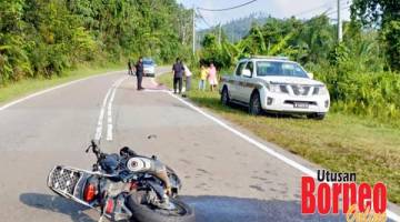 MAUT: Keadaan motosikal mangsa selepas merempuh kereta pacuan empat roda.