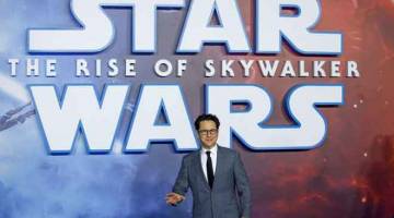 PENGARAH: J. J. Abrams.