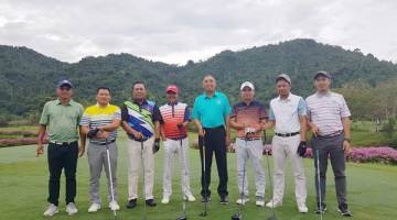 GOLF: Aktiviti sukan golf boleh meningkatkan jangka hayat, membantu dengan penurunan berat badan, memberikan kepadatan tulang yang kuat.