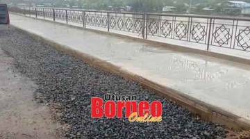 SELESAI:Benteng hakisan sungai di hadapan SK St Bernard di Dalat, Mukah telah siap sepenuhnya lebih awal daripada yang dijadualkan.