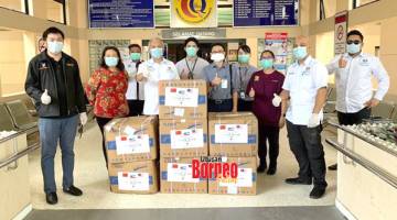HOSPITAL: Pihak Hospital Besar Tawau menerima 14,000 topeng muka dari Parlimen Tawau.