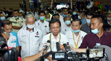 SIDANG MEDIA: Shafie ketika sidang media.