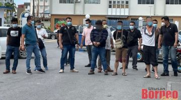 Ketiga-tiga suspek dibawa ke Balai Polis Pusat Miri sebaik tangkapan petang semalam.