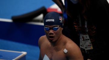 Nur Syaiful ketika beraksi pada acara lelaki 200m gaya bebas pada Sukan Paralimpik Tokyo 2020 di Pusat Akuatik Tokyo hari ini. - Gambar Bernama