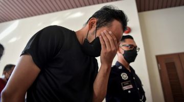 Muhammad Falihin (kiri) didenda RM4,000 selepas mengaku bersalah di Mahkamah Majistret hari ini atas pertuduhan mencabul seorang wanita dalam satu kejadian pada 20 April lalu. - Gambar BERNAMA