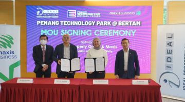 Majlis menandatangani Memorandum Persefahaman (MoU) antara pihak Maxis dan Ideal Property Group.