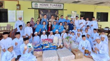 ALBUM: HOME Tuaran dan Maahad Tahfiz menghargai bantuan yang disampaikan MDNS.