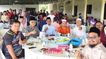 ALBUM: Sebahagian yang hadir pada majlis sambutan Hari Raya Aidilfitri Masjid Nur Hidayah Pekan Bingkor bersama KAFA As-Syakirin Pekan Bingkor.