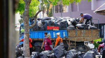 LUPUS: Sebanyak 97 tan sampah dilupuskan DBKK di Pulau Gaya dan Pulau Sepanggar.