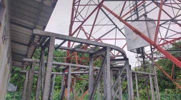 Kabel wayar di stesen pencawang menara telekomunikasi di Kampung Padang Kelulit dipotong dan dicuri pihak tidak bertanggungjawab baru-baru ini