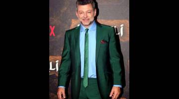 PENGARAH ‘MOWGLI’: Pelakon dan pengarah British Andy Serkis semasa tayangan perdana filem‘Mowgli: Legend of the Jungle’ di Mumbai pada 25 November lepas, sebelum ia mula ditayangkan di Netflix pada  7 Disember ini. — Gambar AFP