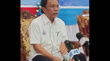 SIDANG MEDIA: Shafie menjelaskan mengenai Gua Gomantong dalam sidang media berkenaan.