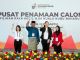 Calon-calon yang akan bertanding bagi Pilihan Raya Kecil (PRK) Dewan Undangan Negeri (DUN) Kuala Kubu Baharu (KKB) (dari kiri) Pang Sock Tao dari Pakatan Harapan, Khairul Azhari Saut (Perikatan Nasional), Nyau Ke Xin (Bebas) dan Hafizah Zainudin (Parti Rakyat Malaysia) diumumkan di Pusat Penamaan Calon Dewan Serbaguna dan Kompleks Sukan Daerah Hulu Selangor, hari ini.-Gambar BERNAMA